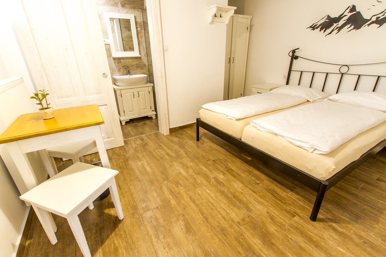 Hostel Hildegarden Толмин Экстерьер фото